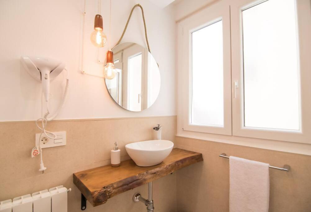 Amplio Y Moderno Apartamento En El Centro Granada Eksteriør billede